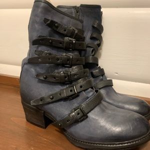 As98 blue and black boot